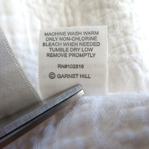 Eileen Fisher Matelassé Pillow Sham White Organic Cotton 1 One Standard Size - Picture 10 of 16